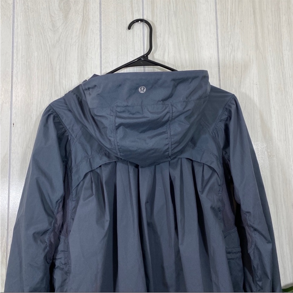 Lululemon Resolution Jacket Size 6 - image 5